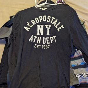 Black medium Aeropostale Tshirt